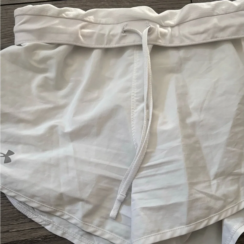 Under Armor Shorts - Picture 4 of 8